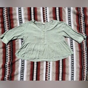 Hem and Thread Green Sparkle Top L